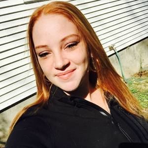 Meet your Posher, Stefanie